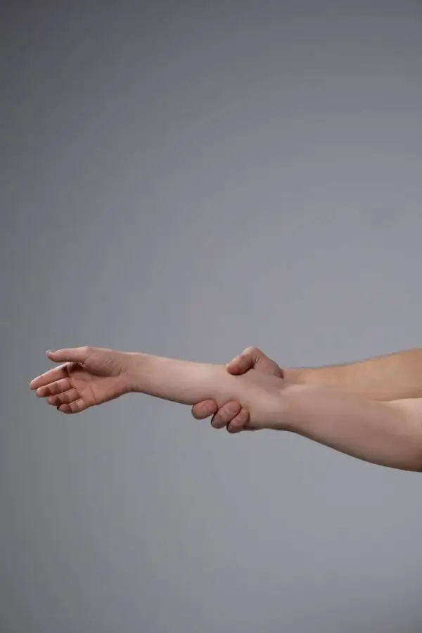 What Helps When Joint Stiffness Keeps Slowing You Down During the Day?